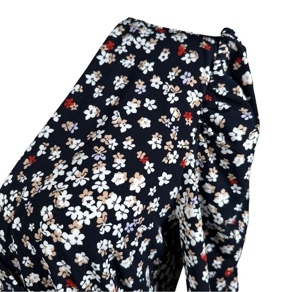 ANN TAYLOR Petite Floral Puff Sleeve Wrap Dress - Picture 6 of 13